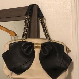Hand bag